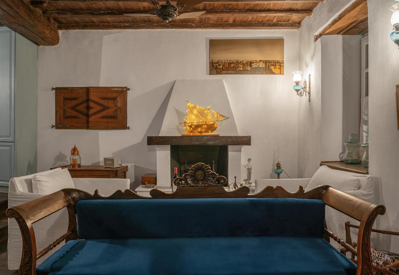 The 1813 Painter'S Villa By Neuvel Galaxidi Luaran gambar